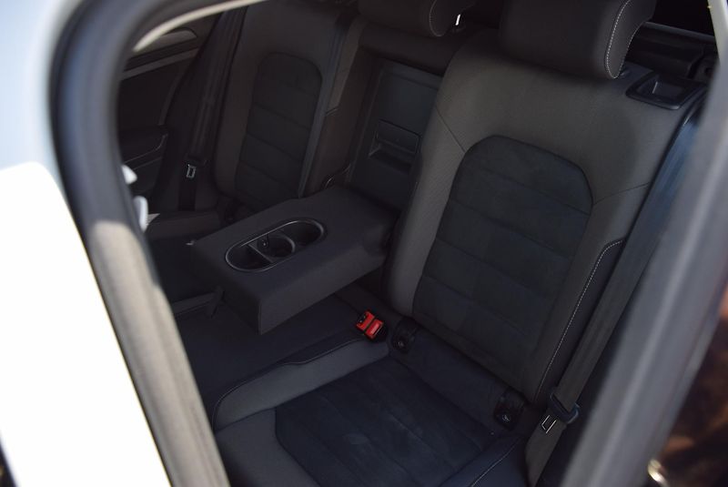 Volkswagen Golf Variant (2018) 1.4TSI 92kw CLBMT TAŽ NAVI APP - fotka 14 z 44