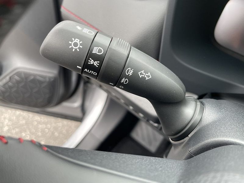 Toyota RAV4 2.5 Plug-in Hybrid ODBĚR 7/26 - fotka 25 z 30