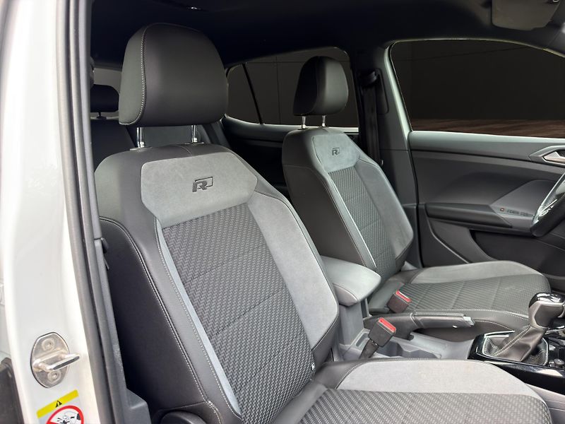 Volkswagen T-Cross (2021) R-LINE DSG 81KW  - fotka 21 z 27