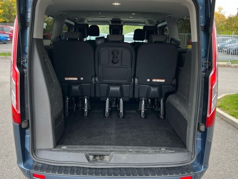 Ford Tourneo Custom 2,0ECOBLUE,96kW,SERVIS,1MAJ,CZ - fotka 7 z 14