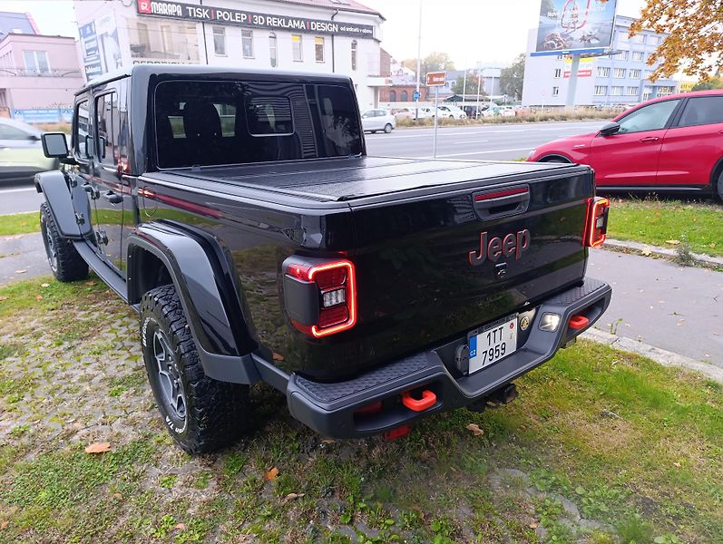 Jeep Gladiator (2021) Mojave 3,6 V6 - fotka 8 z 26