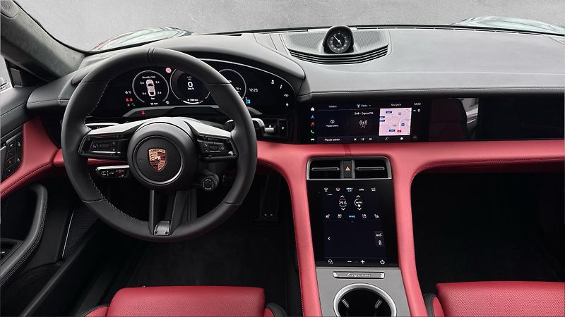 Porsche Taycan 4S - fotka 18 z 25