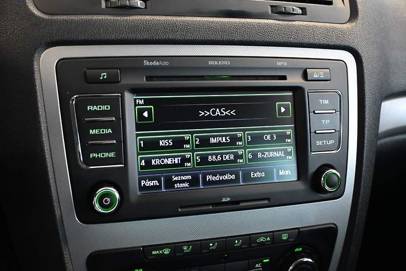 Škoda Octavia (2012) 1.6 ELEGANCE TDI - fotka 14 z 21