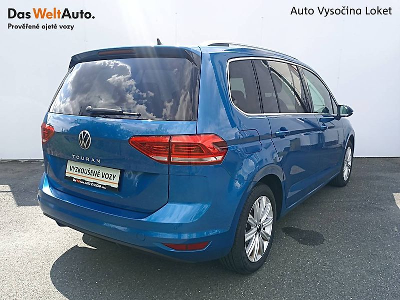 Volkswagen Touran (2022) 1.5TSI Highline Webasto Matrix - fotka 2 z 35