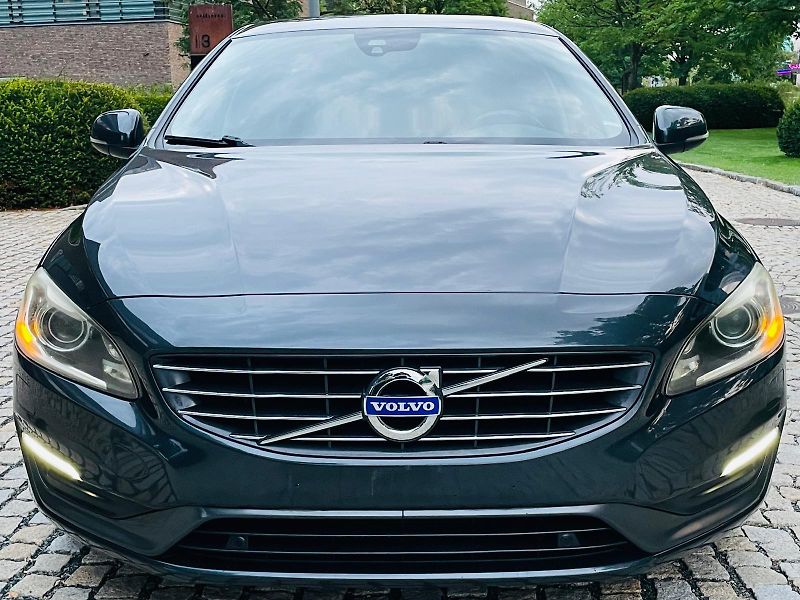 Volvo V60 2.0D3 5V AUT VÝHŘEV SERVISKA - fotka 7 z 47