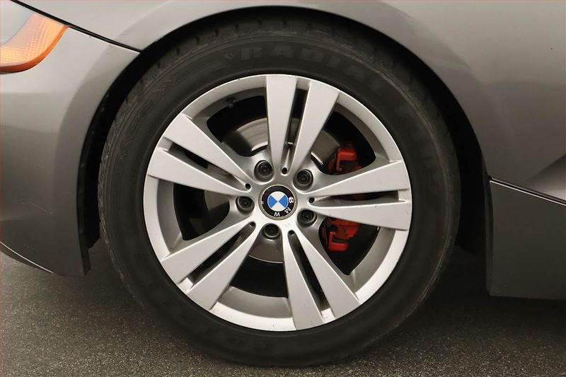 BMW Z4 (2004) 2.2i - fotka 13 z 13
