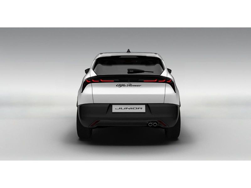 Alfa Romeo Junior (2026) Ibrida 1.2 Turbo Hybrid 145k * - fotka 5 z 7