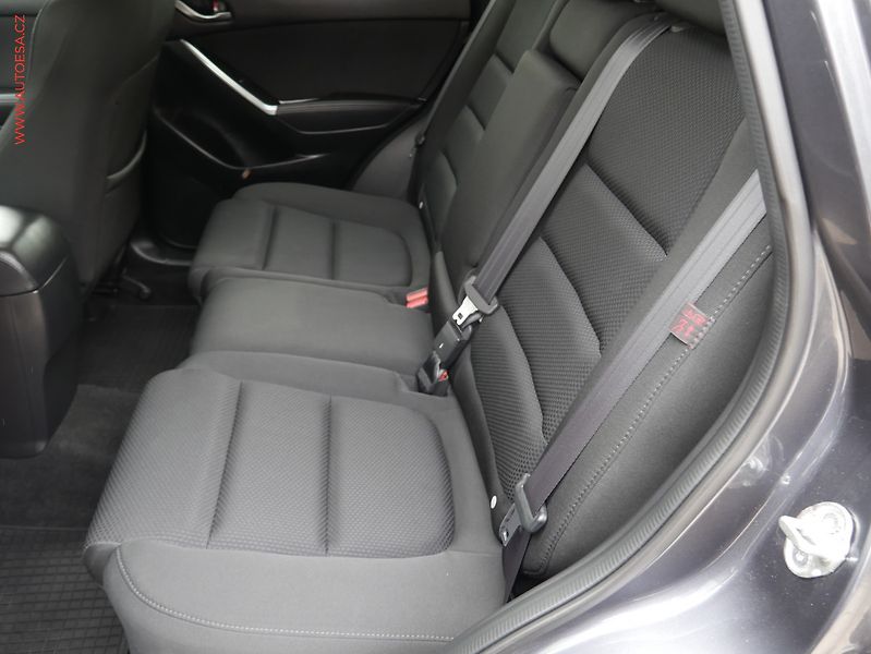 Mazda CX-5 (2016) 2.0i AWD, ČR, +ALU, zmk. - fotka 10 z 19