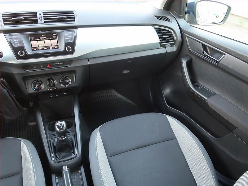Škoda Fabia (2015) 1.2 TSI, Tempomat - fotka 8 z 17