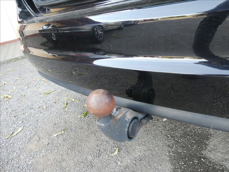 Volkswagen Sharan 2,0 TDi 110kW serviska, závěs - fotka 26 z 50