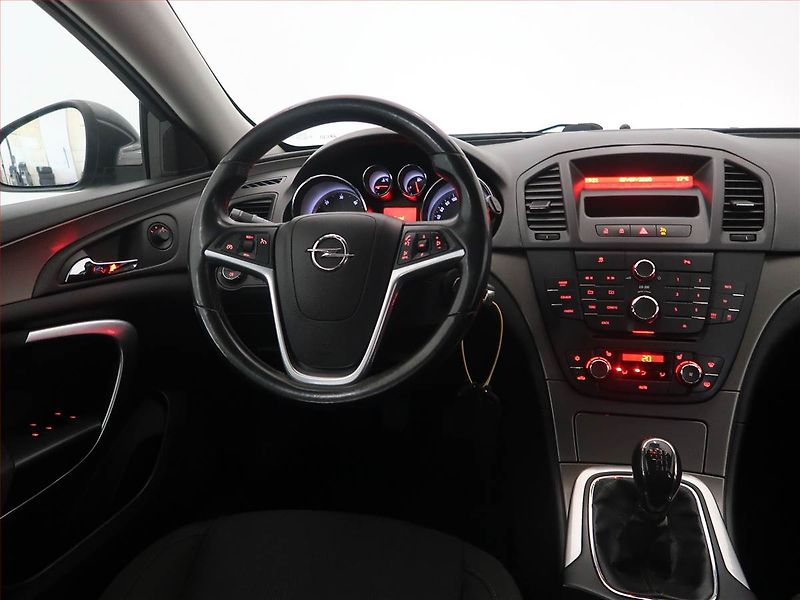 Opel Insignia (2009) 2.0 CDTI, po STK, jezdí skvěle - fotka 7 z 14