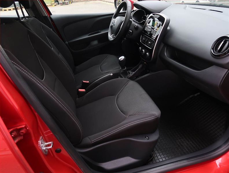 Renault Clio (2020) 0.9 TCe, ČR,1.maj, Serv.kniha - fotka 9 z 16