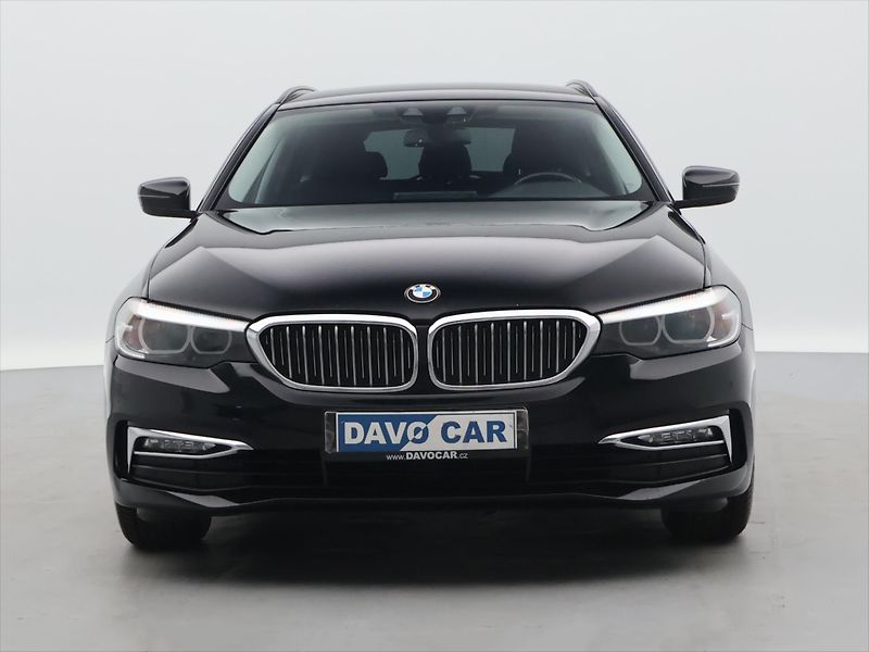BMW Řada 5 2,0 520d Aut 140kW Luxury Line - fotka 2 z 32