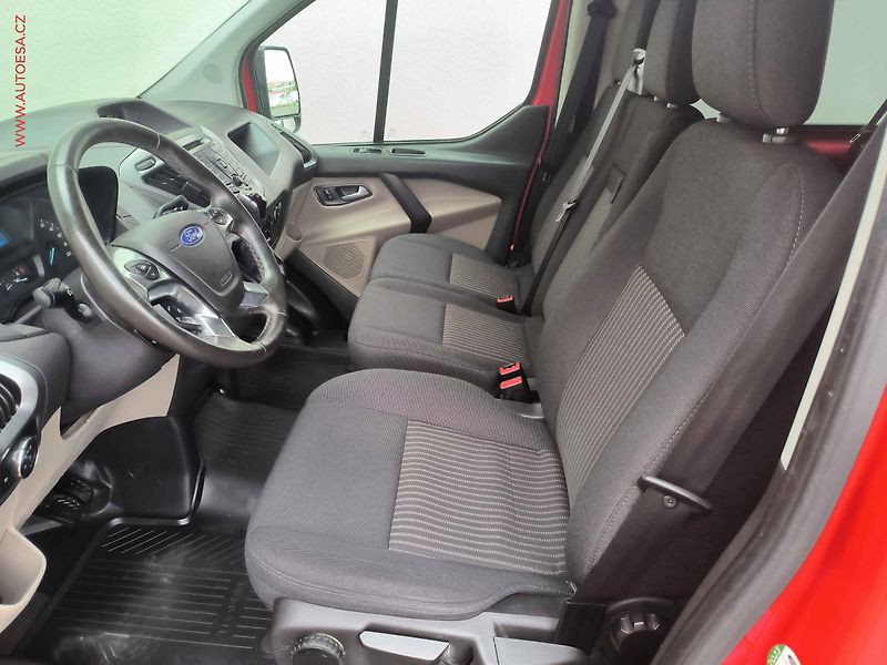 Ford Transit Custom (2017) 2.0TDCi L2 6míst, Trend - fotka 9 z 18