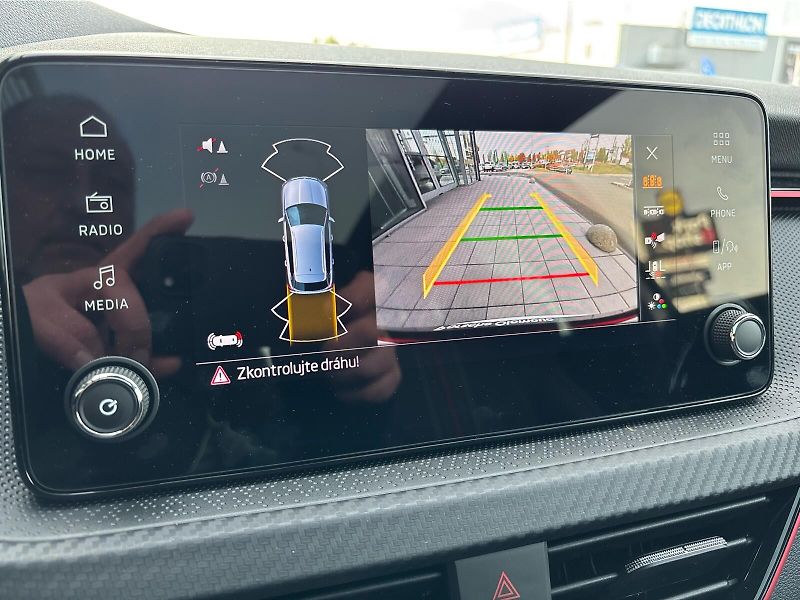 Škoda Kamiq 1.0TSi 85 kW MONTE CARLO DSG - fotka 17 z 30