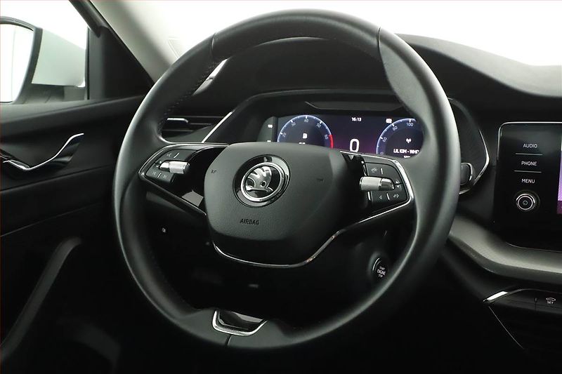 Škoda Octavia (2023) Ambition 1.5 TSI, ČR,1.maj - fotka 8 z 19