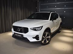 Volvo XC40 2,0 B3 Plus dark Bezklič,BLIS - fotografie inzerátu