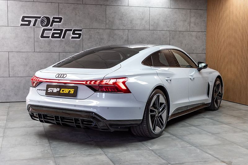 Audi e-tron 93kWh QUATTRO*B&O*AIR*ACC*DPH* - fotka 6 z 50