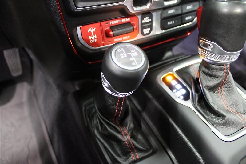 Jeep Wrangler 2,0 T Unlimited Rubicon CZ - fotka 23 z 30