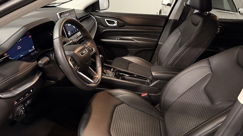 Jeep Compass (2023) 1.3 T4 PHEV,4x4,ZÁRUKA - fotka 21 z 56