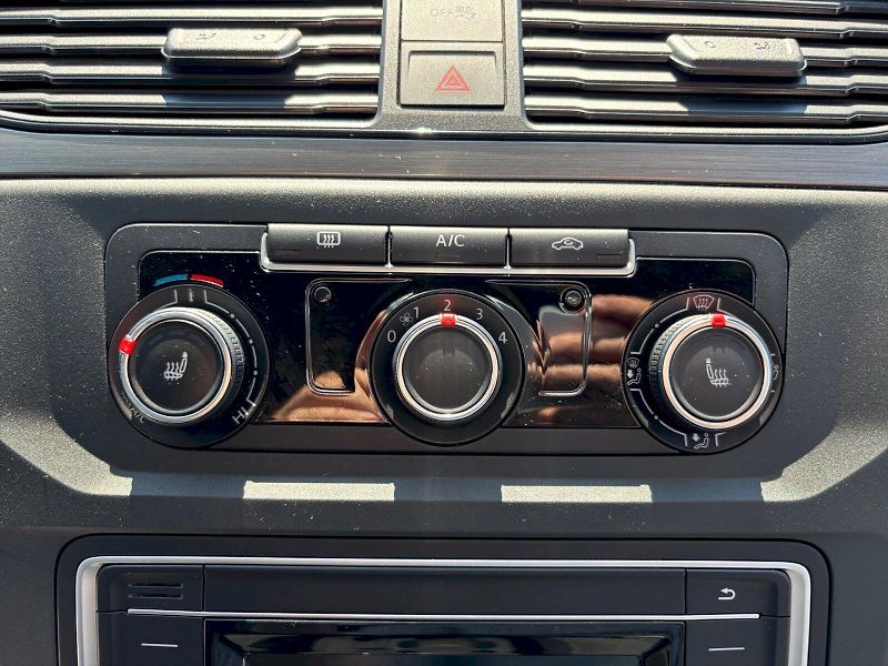 Volkswagen Caddy (2017) Kombi 1,2 TSI - fotka 27 z 30