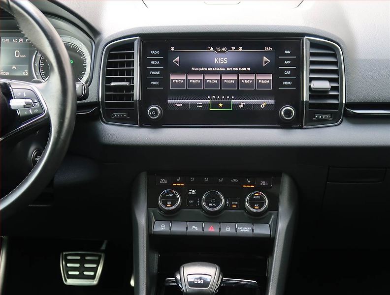 Škoda Karoq (2021) Style 1.5 TSI - fotka 12 z 29