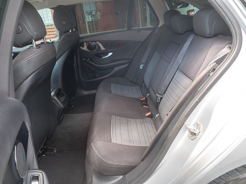Mercedes-Benz Třídy C (2019) 220CDI LED – NAVIGACE - fotka 47 z 58