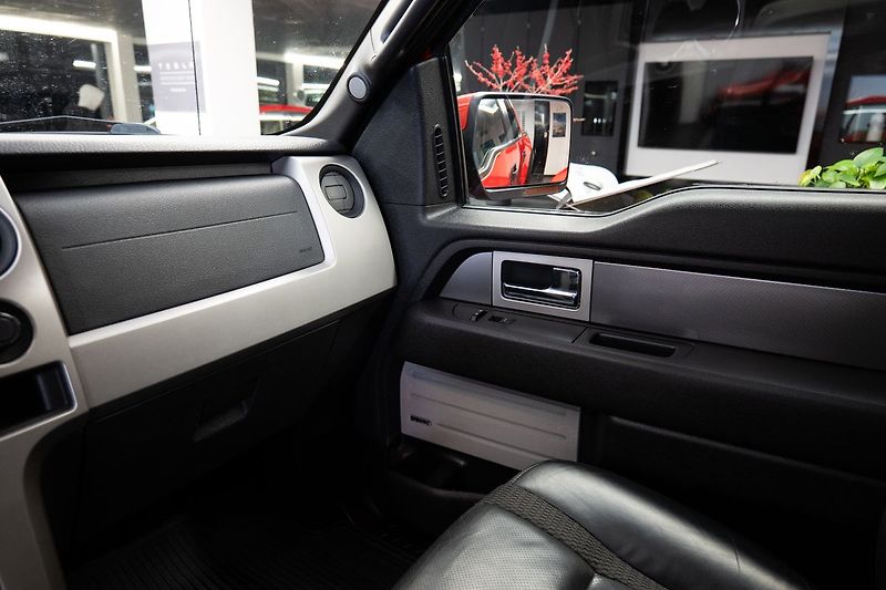 Ford F-150 6.2 SVT - fotka 16 z 24