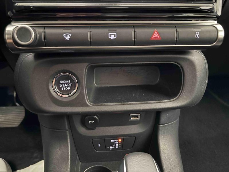 Citroën C3 (2022) Shine 1.2 PureTech 110K EAT6 - fotka 18 z 37