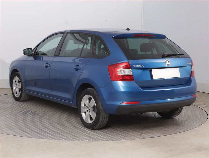 Škoda Rapid (2015) Spaceback 1.2 TSI - fotka 4 z 14
