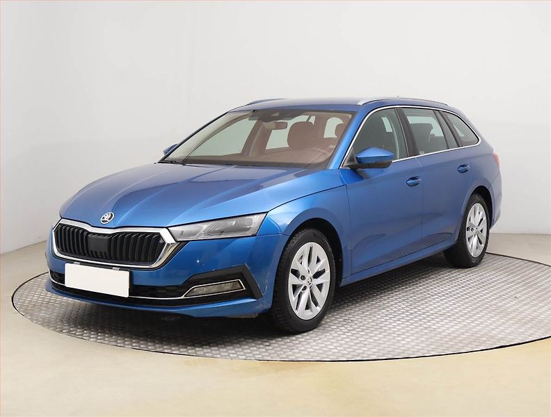 Škoda Octavia (2023) 2.0 TDI - fotka 2 z 24