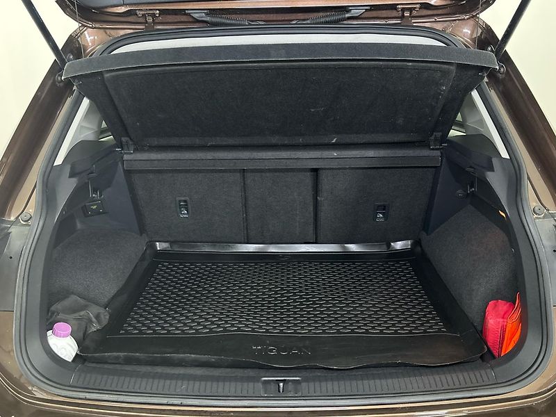 Volkswagen Tiguan Trendline DSG - fotka 10 z 27