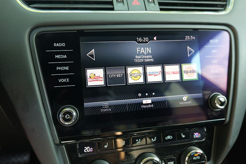 Škoda Octavia 1.0 TSI DSG CarPlay Tažné Senz - fotka 23 z 30