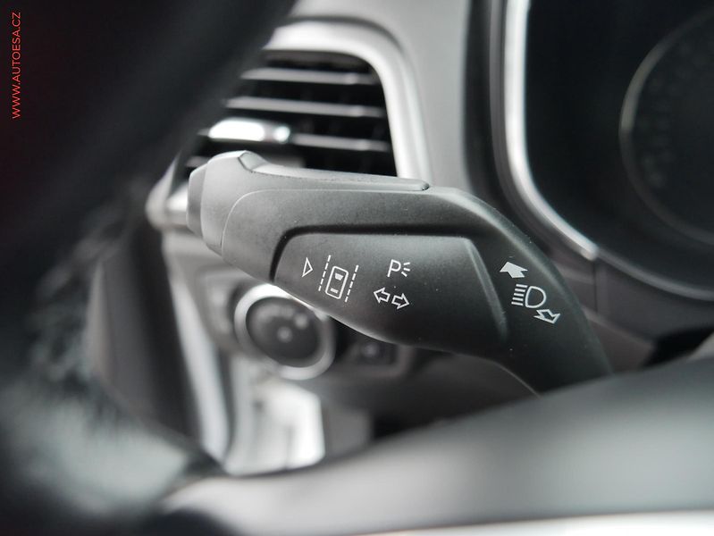 Ford Mondeo (2019) 2.0 EcoBlue, LED, navi - fotka 20 z 25