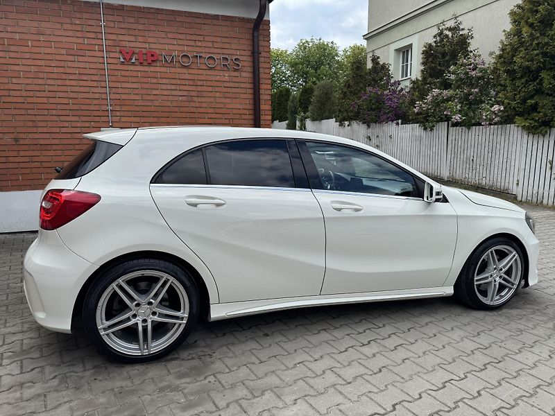 Mercedes-Benz Třídy A A220d-125KW-4M-AMG-ČR-H&K - fotka 6 z 26