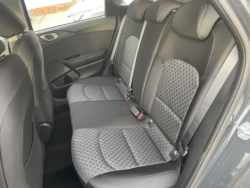 Kia Ceed SW (2025) 1,5T-GDi   SPIN 
