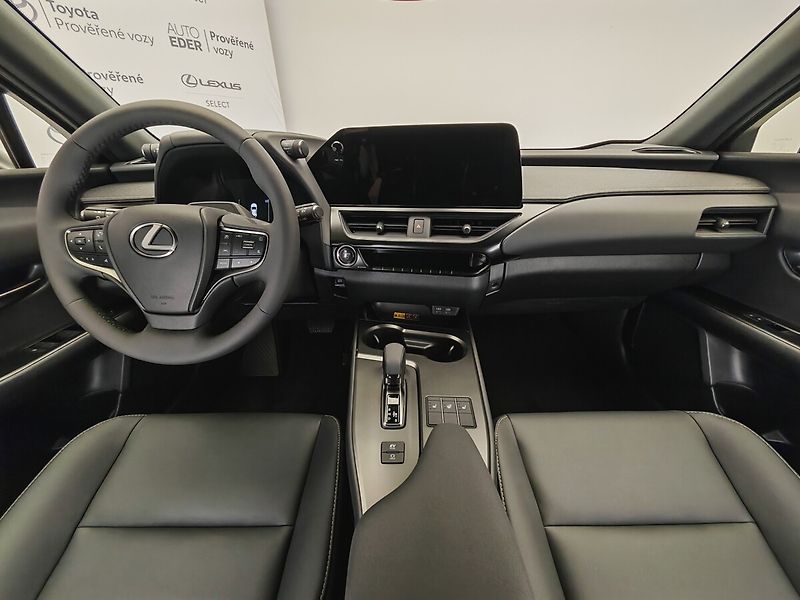 Lexus UX 300h 300h 4x2 F Sport Design - fotka 15 z 40