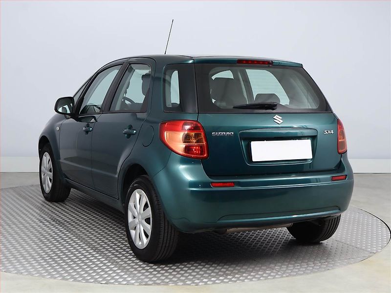 Suzuki SX4 (2008) 1.5 i - fotka 4 z 13