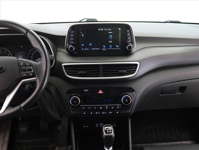 Hyundai Tucson (2019) 1.6 T-GDI, Serv.kniha, Navi - fotka 12 z 21