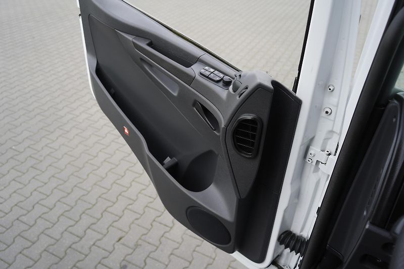 Mercedes-Benz Atego (2018) 1221 / ACC / EURO 6 / KONTENER - fotka 41 z 45