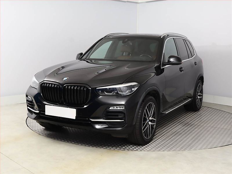 BMW X5 (2021) xDrive30d - fotka 2 z 18