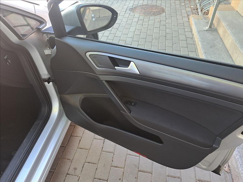 Volkswagen Golf 1,6 TDI Variant - fotka 42 z 45