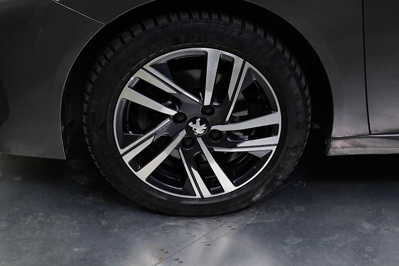 Peugeot 208 - fotka 10 z 26