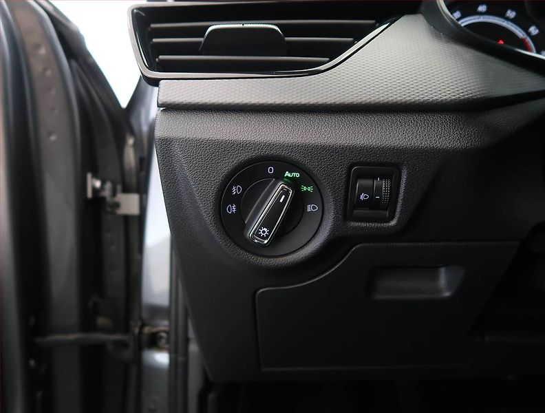 Škoda Scala (2024) Ambition 1.0 TSI, Serv.kniha - fotka 22 z 24