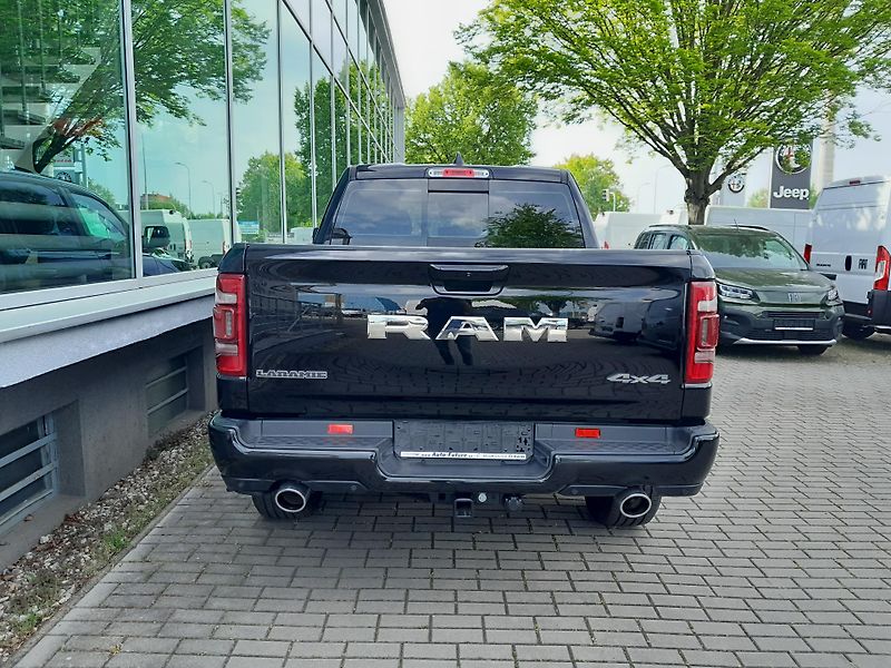Dodge RAM (2024) 1500, 5.7 V8  Laramie - fotka 8 z 43