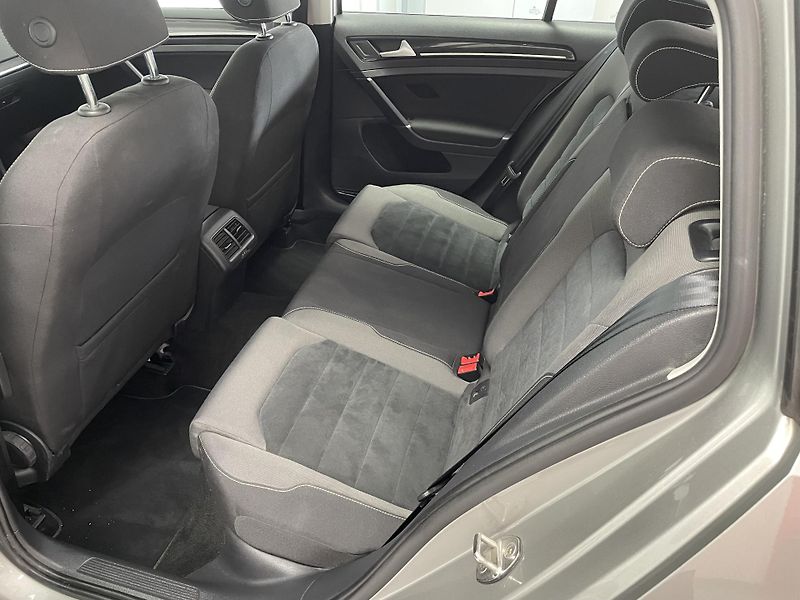 Volkswagen Golf 1.4 TSi HL DSG ČR 1.MAJ. SER. - fotka 17 z 24