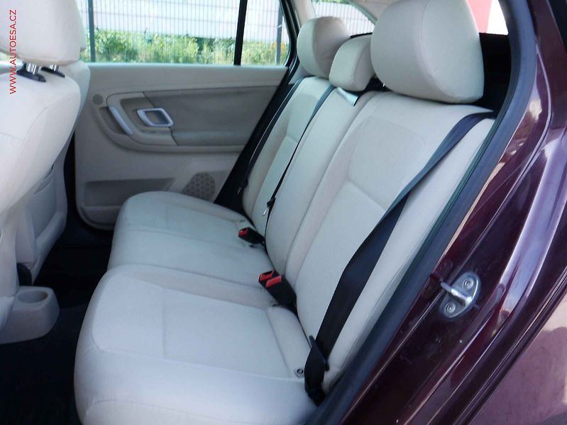 Škoda Fabia (2009) 1.4 16V, Výhř.sed, TZ - fotka 10 z 16