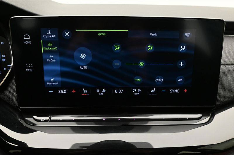 Škoda Octavia 2,0 TDI 110kW DSG Style Záruka - fotka 21 z 33