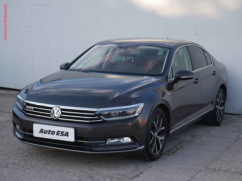 Volkswagen Passat (2015) 2.0 TDi 4x4, ČR, DSG, LED - fotka 3 z 19