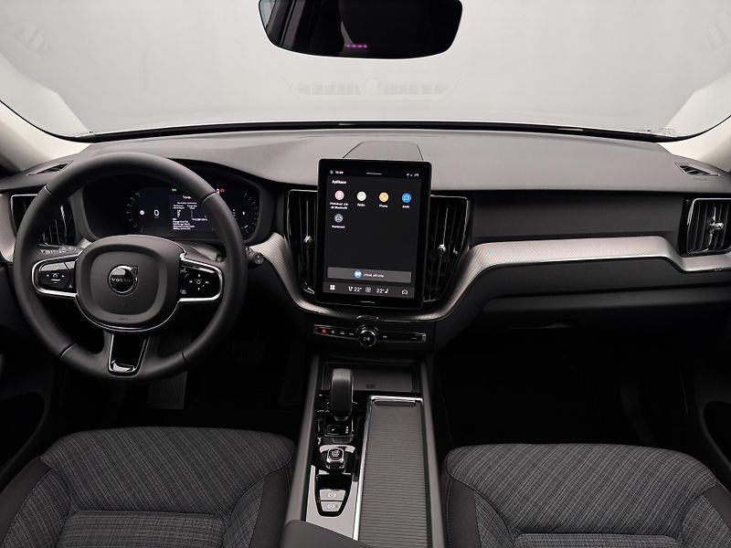 Volvo XC60 (2026) B5 AWD AUT CORE - fotka 2 z 22